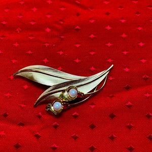 12k gold filled vintage leaf brooch with two pearls